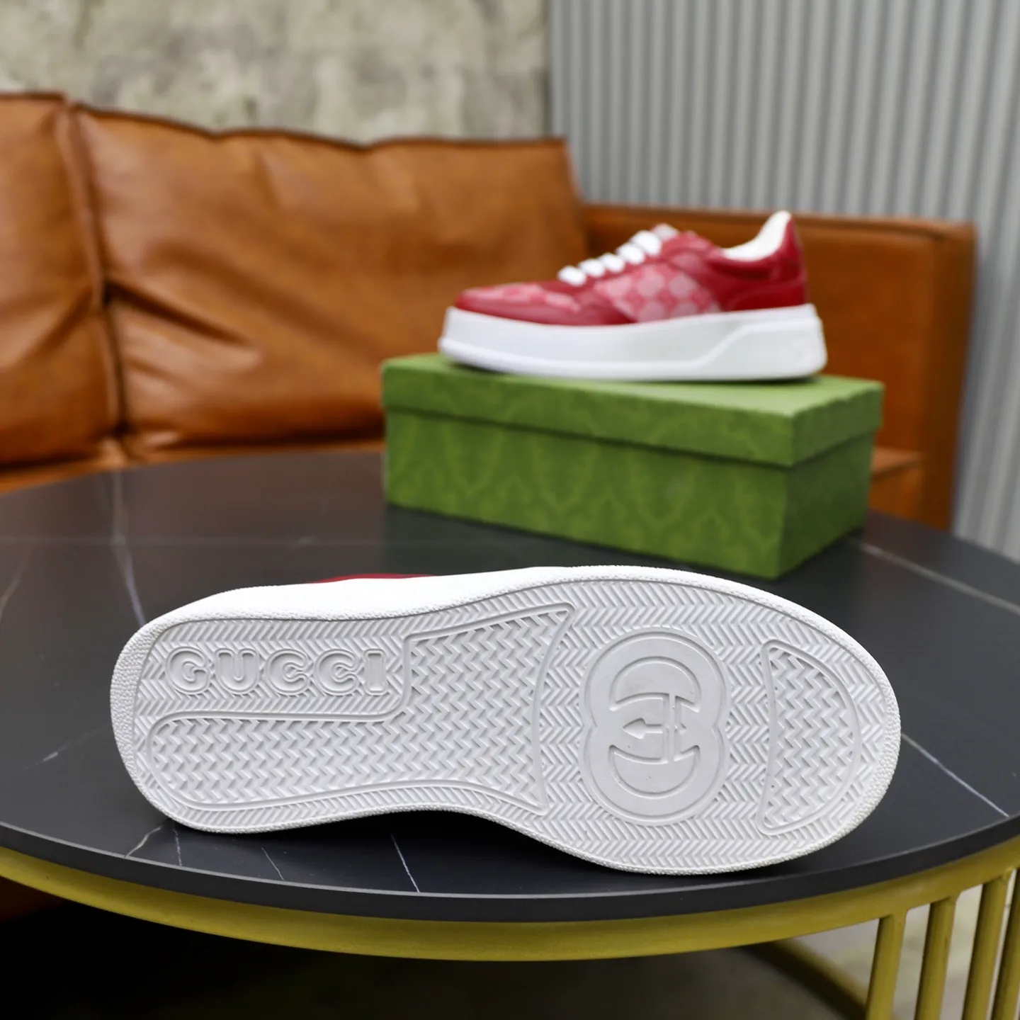 Men's shoes: 400💰🙅‍♂️🙅‍♂️🙅‍♂️ Brand: GUCCI Standard code: 38-44 (45 customized) Grade: Same as the official website Material: Original leather splicing brand cloth Comfortable and breathable sheepskin lining Lightweight wear-resistant outsole Style category: Men's fashion casual shoes Sports shoes Distinguished luxury brand elements Top luxury Color: actual picture color